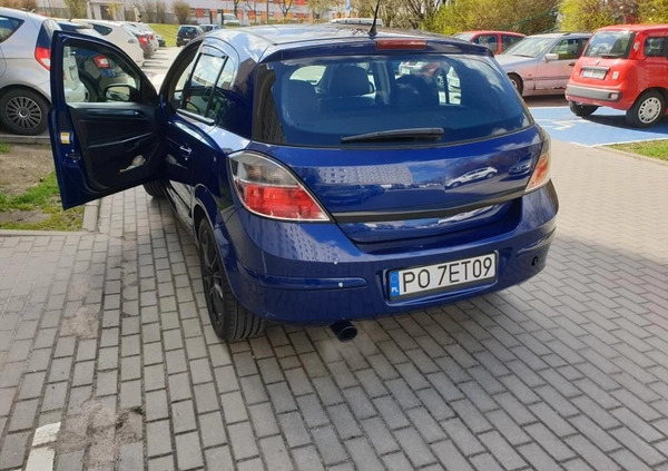 Opel Astra cena 11500 przebieg: 250000, rok produkcji 2004 z Poznań małe 137